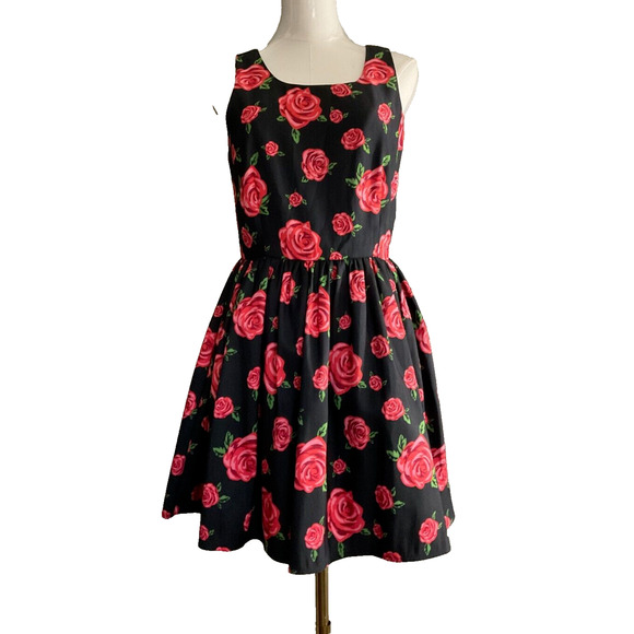 Forever 21 Black Fit & Flare Dress Med Red Rose Floral Print High Neck Back Zip - Picture 1 of 14
